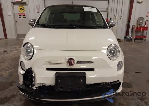 2018 Fiat 500 Lounge из США, поврежденный, VIN 3C3CFFCH7JT524352